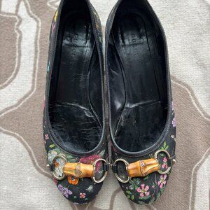 Gucci Size 9 Black Floral Bit Loafers